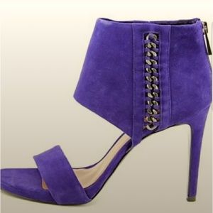 Vince Camuto- sandal